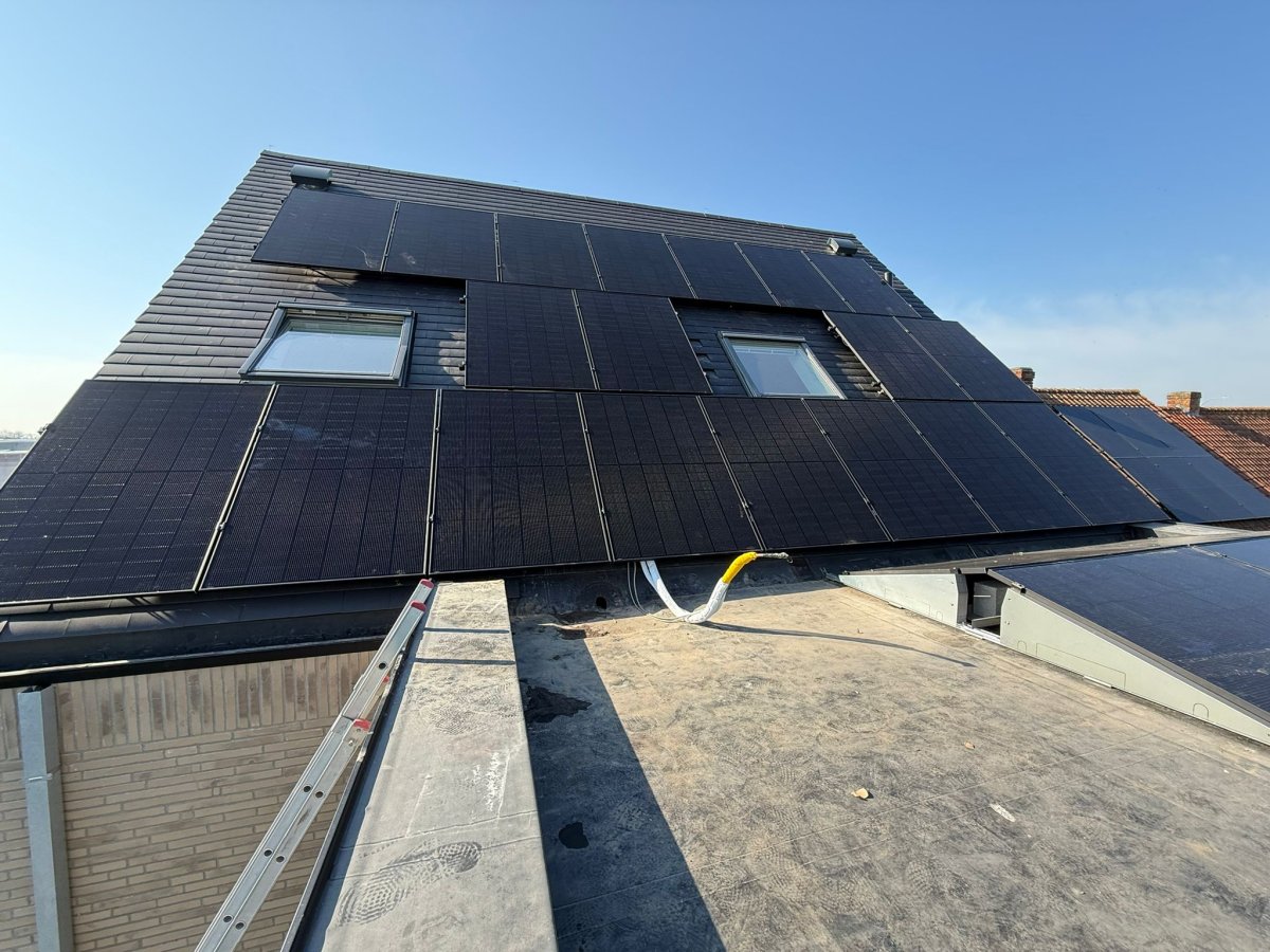 Project Grootschalige zonne-installatie – Vastgoed Bonne in Bonn Maldegem - JJ Electric