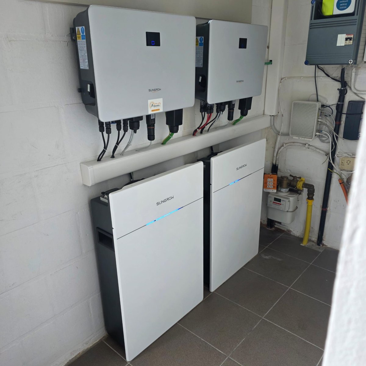 PV-uitbreiding en omschakeling naar 3-fasen - Foto 3 van 3 - Koolkerke